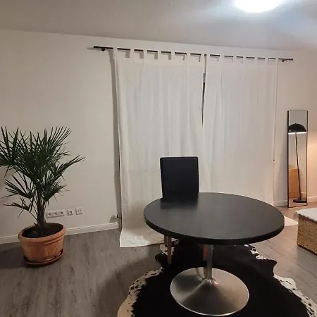 Suedbahnhof 게스트하우스 3*